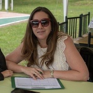 Meet your Posher, Paola